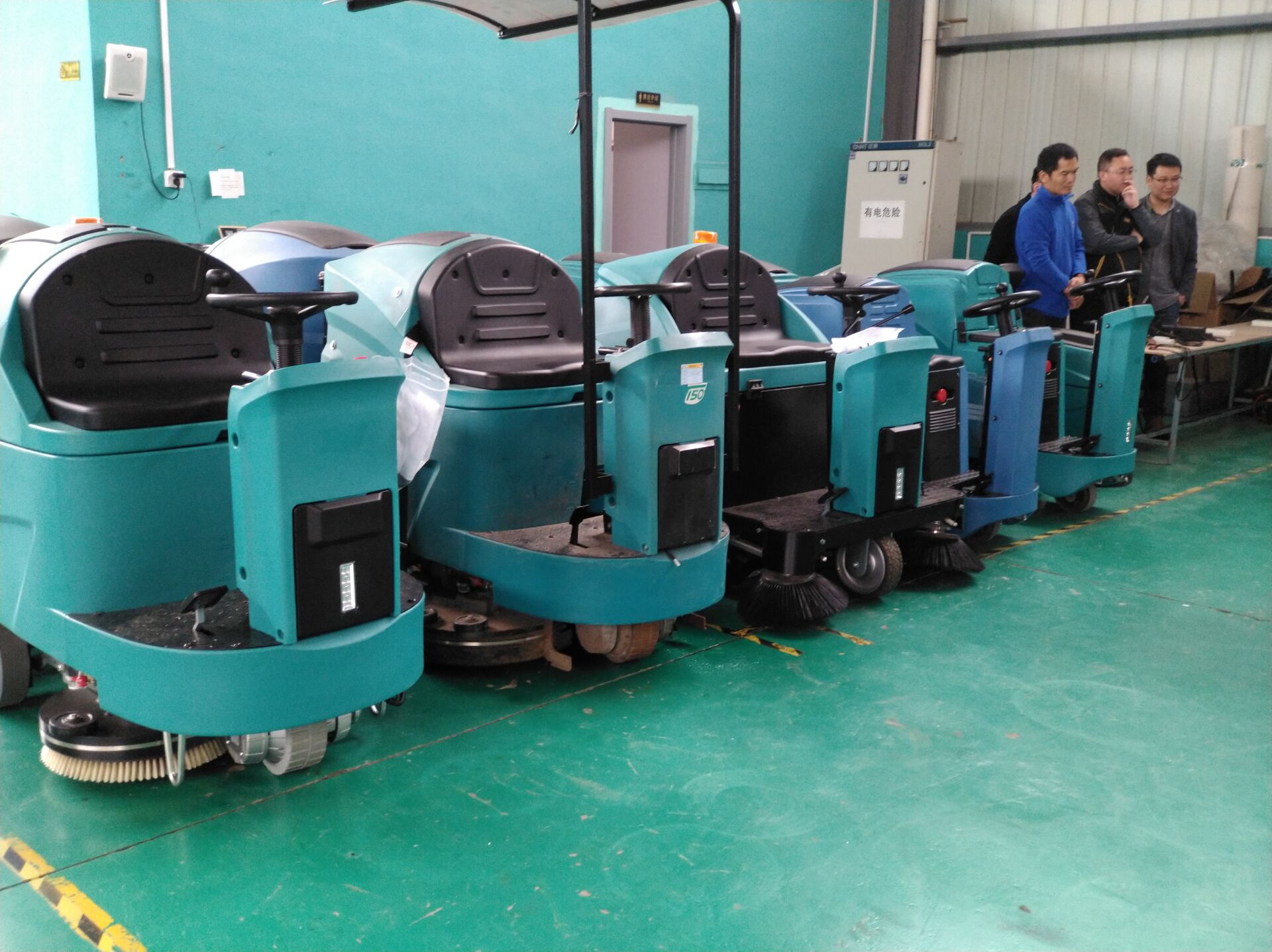 工业扫地机