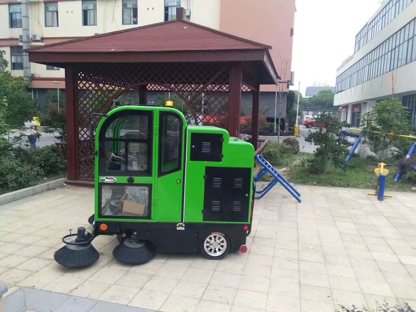 电动扫地机 电动扫地机